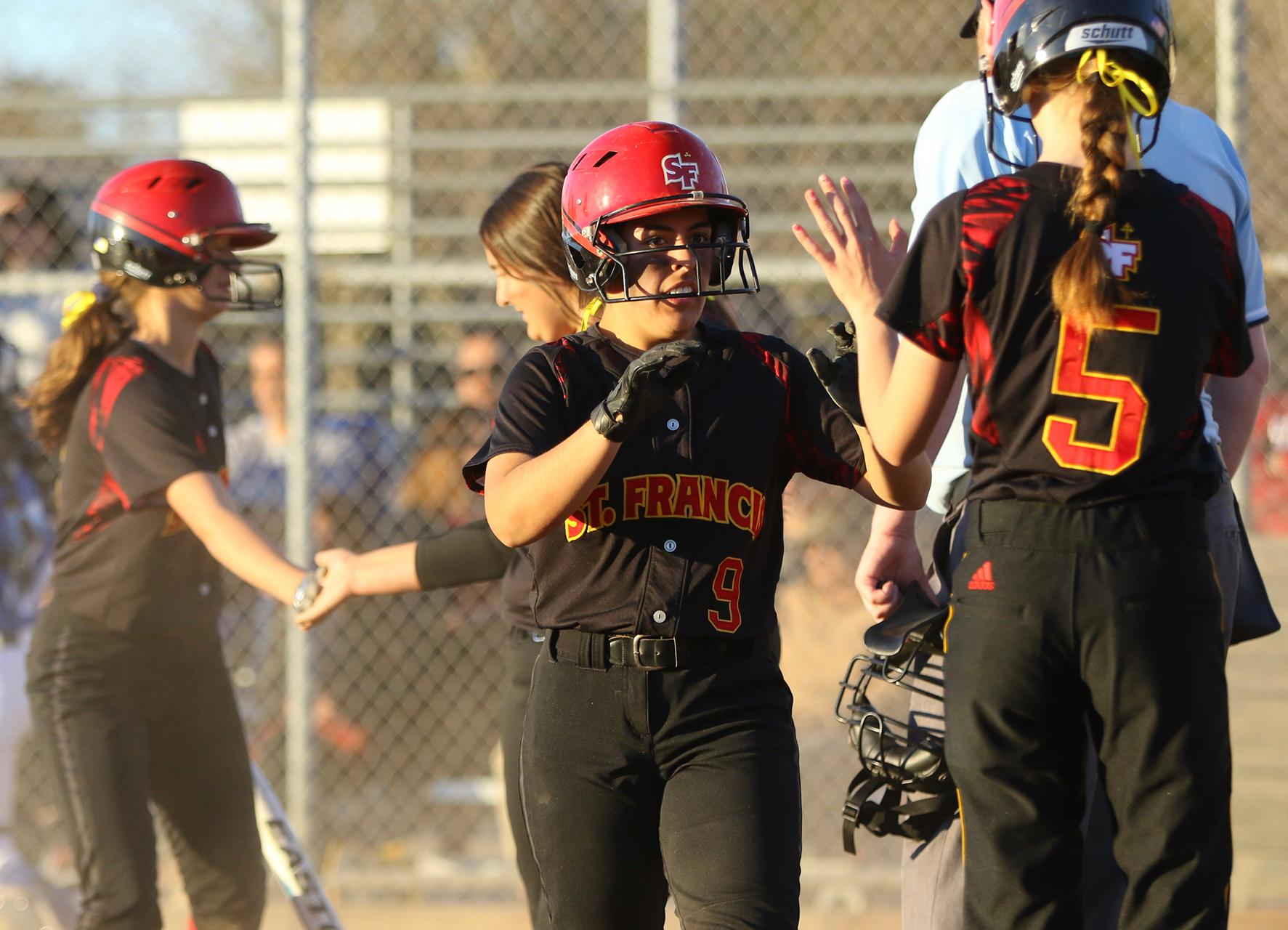 Pometta, Vigil highlight 10-run output in JV win