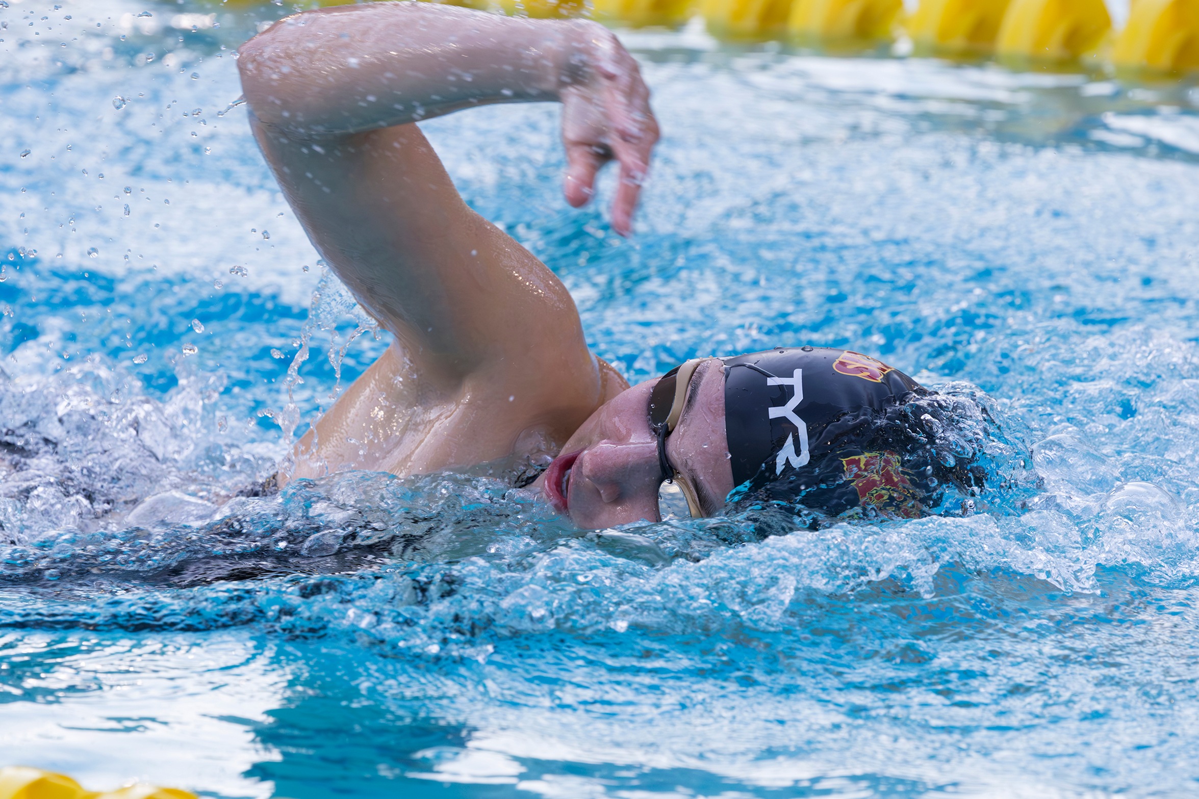 Kapinya wins twice but SF falls at Davis