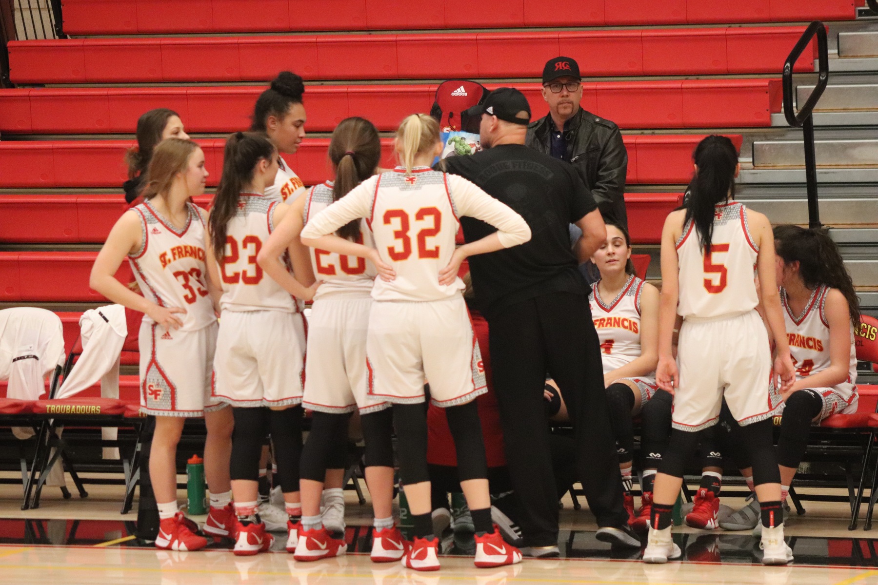 Bagatelos Leads Basketball to Delta League Win