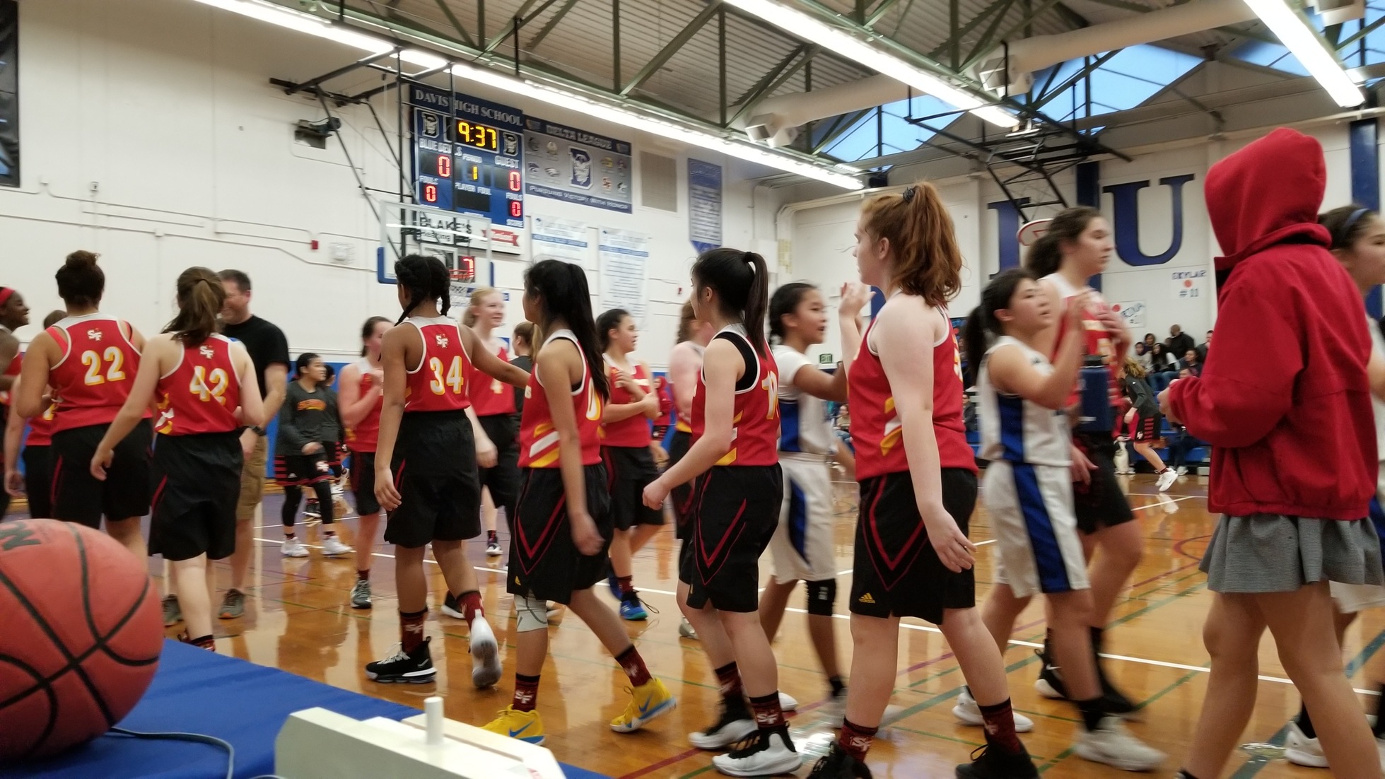 Frosh Basketball Completes Season with Win over Davis