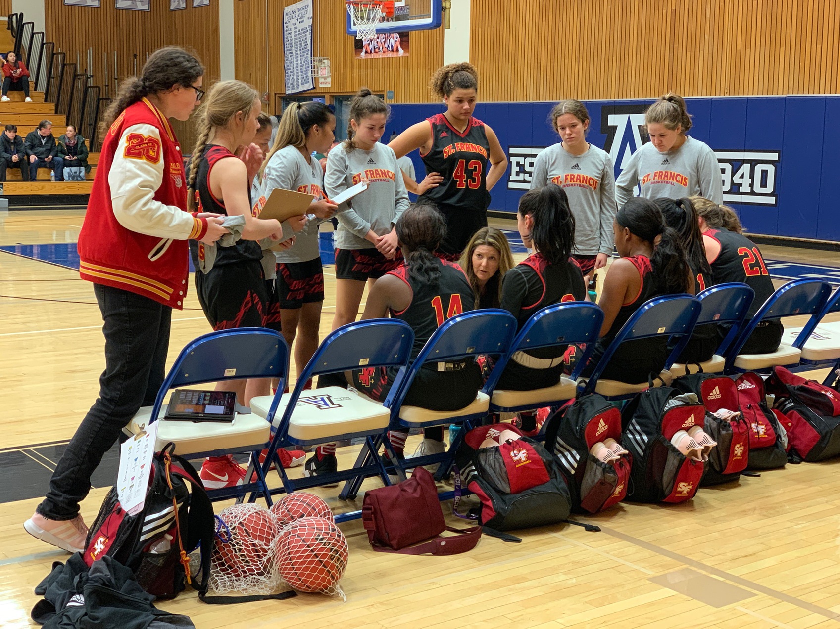 Basketball Falls to Acalanes in Turkey Eve Game