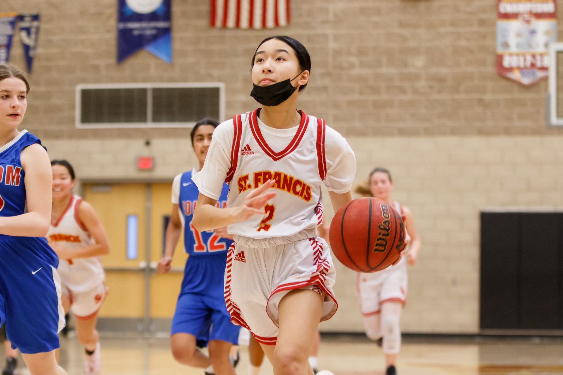Lee's 17 boosts JV Red to dominating win