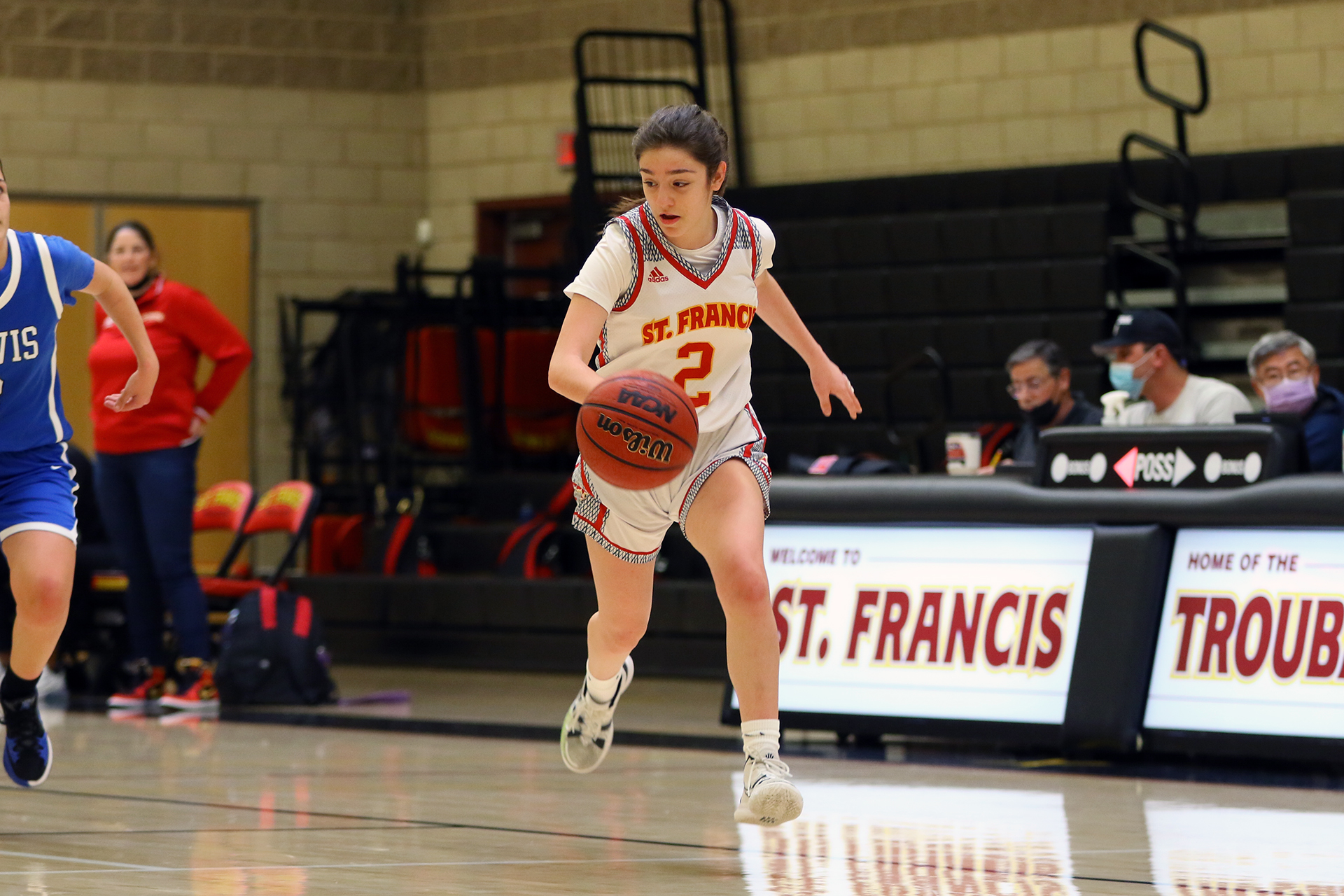 Karamanoukian twins lead JV Gold in scoring against Davis