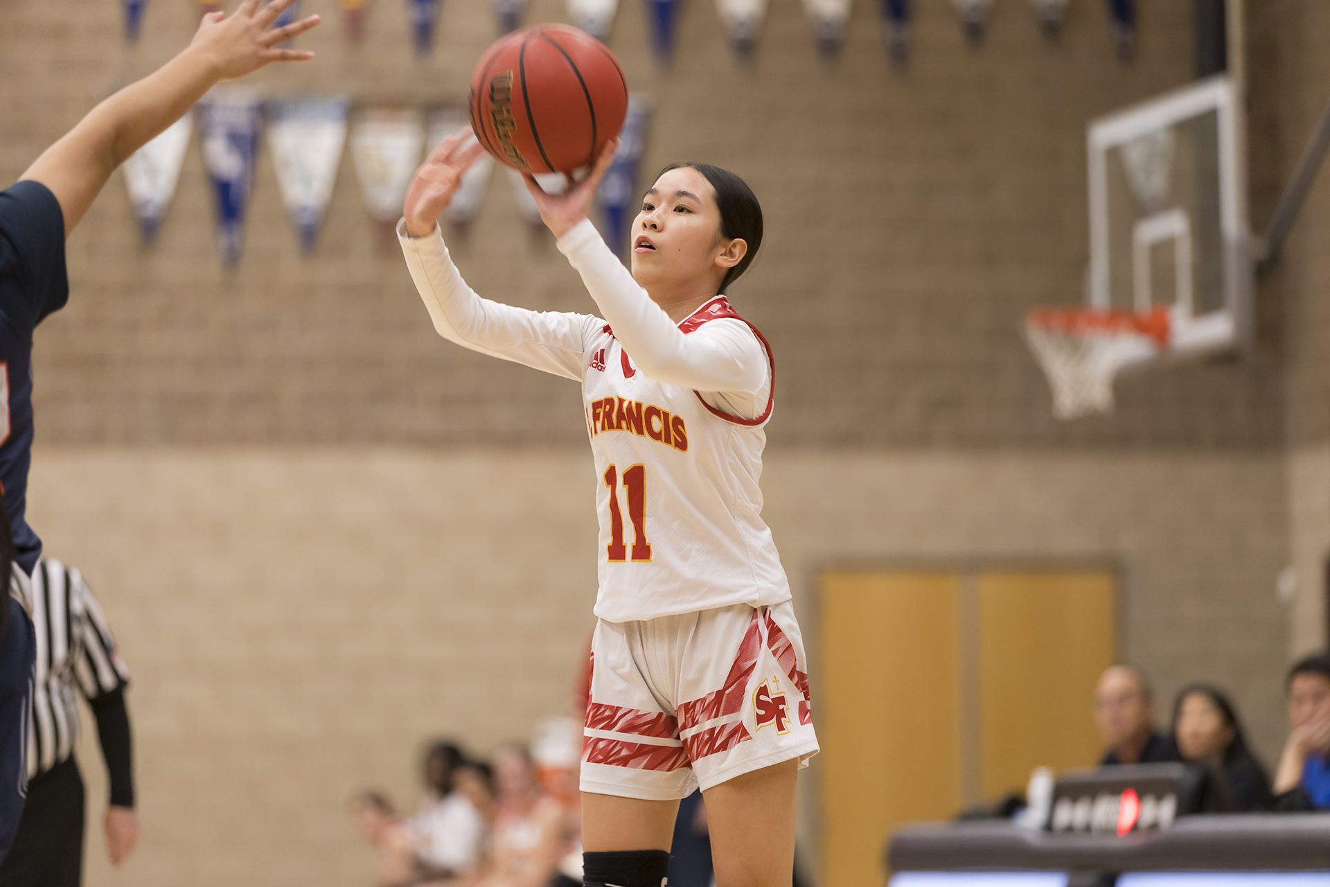 Tan scores 20 as JV Gold wins sixth straight