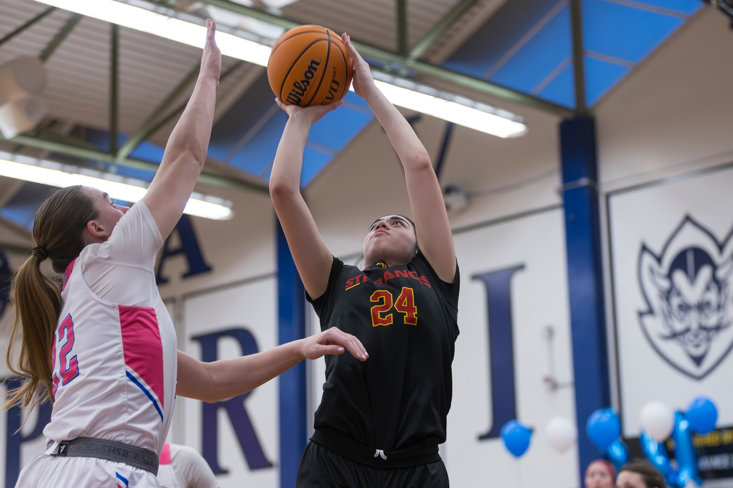 Hernandez sparks second-half comeback at Davis