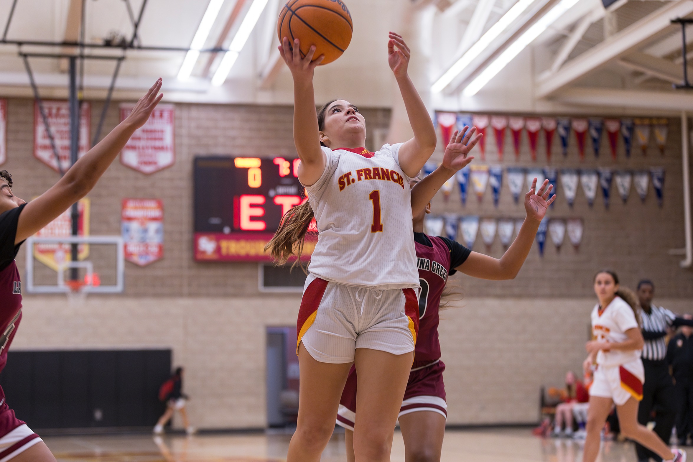 Dickinson, Daneshvar lead JV Gold to dominating win