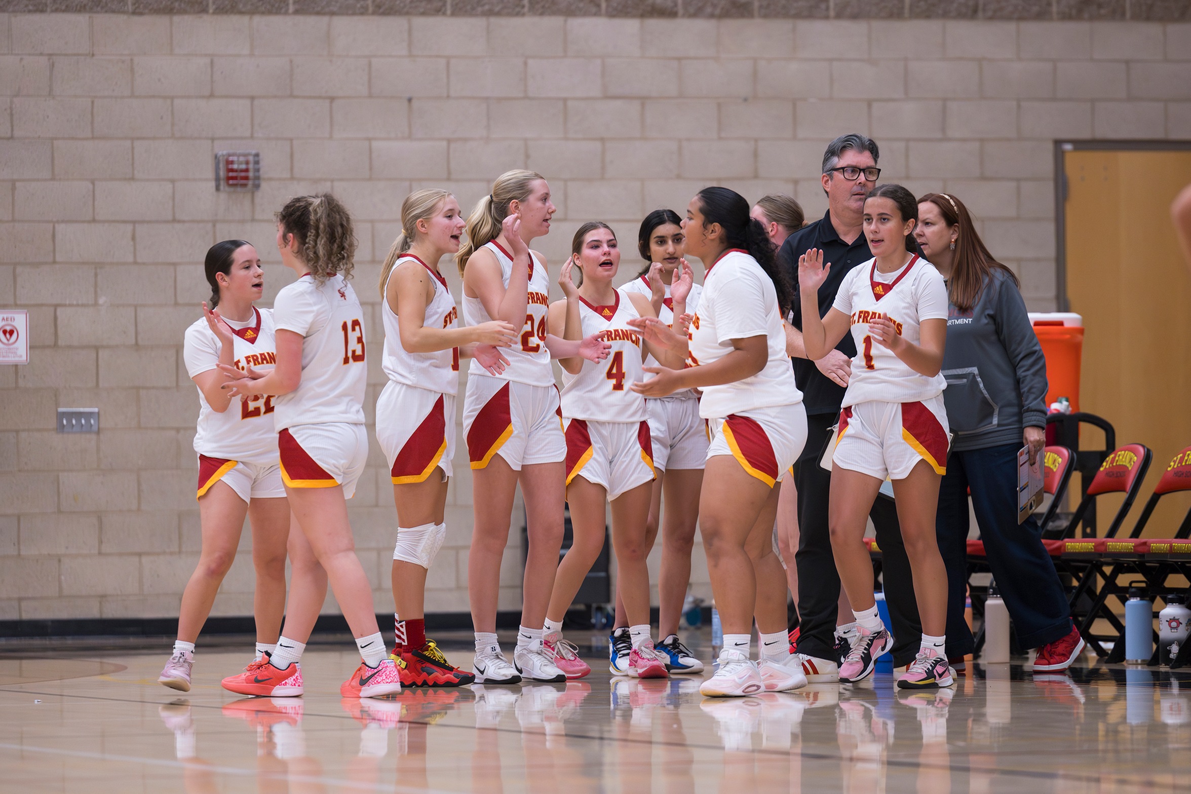 JV Gold stays unbeaten in win over Vista