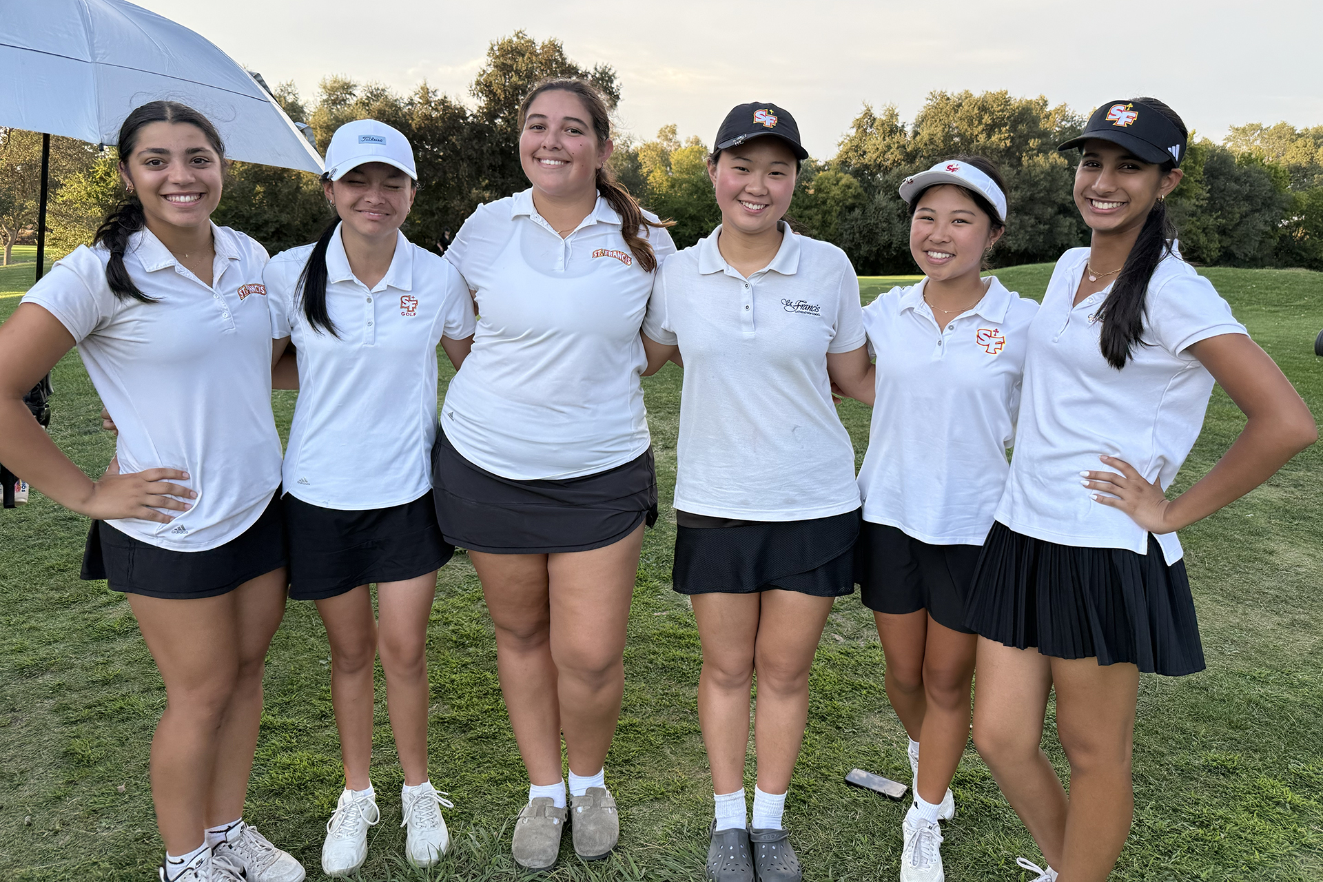 SF golf opens with victory against Thunder