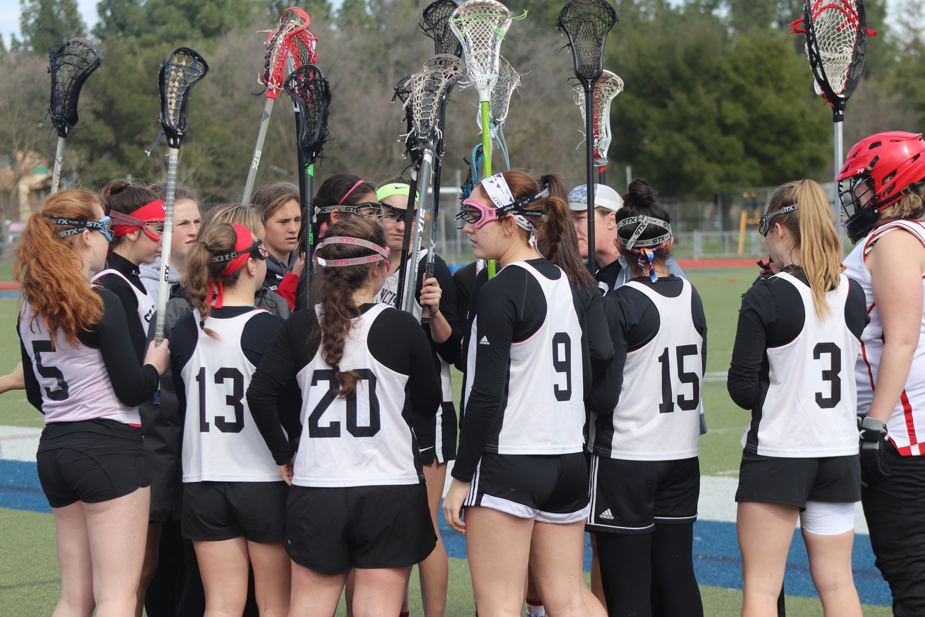 Lacrosse Wins Season Opener at Vista del Lago