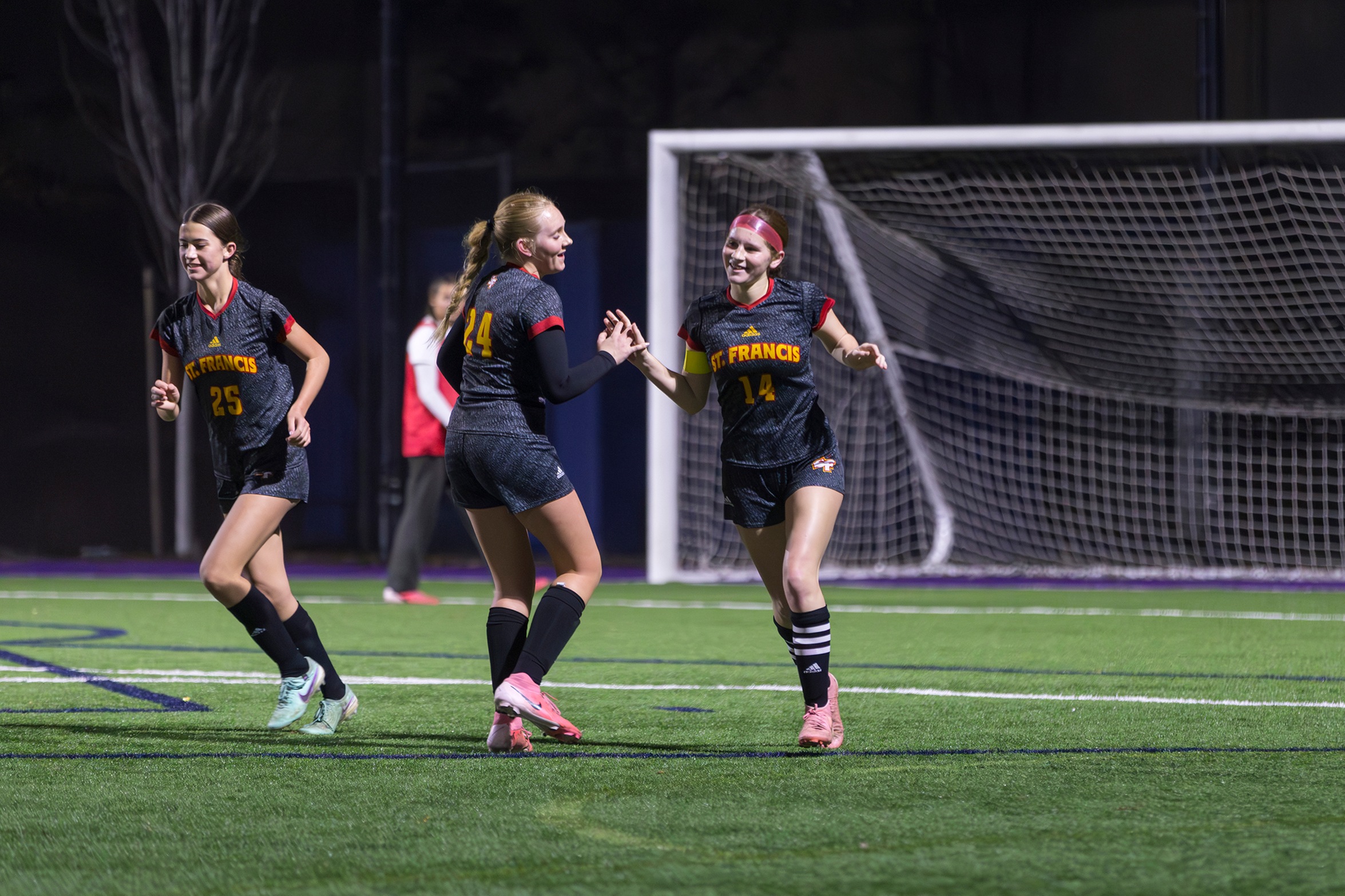 McNearney converts own corner kick in 1-1 draw with Grizzlies