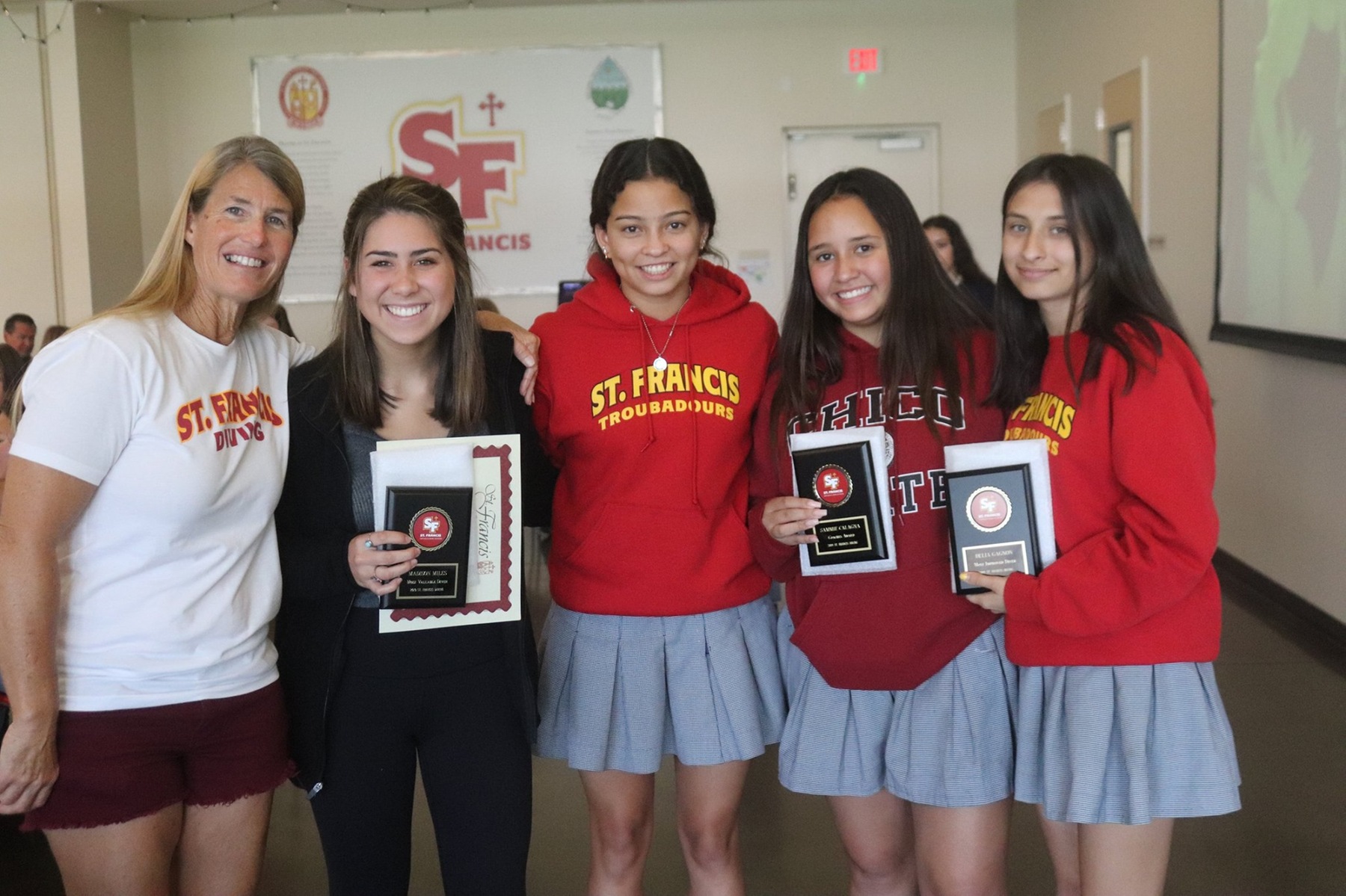 Diving Program Celebrates Season, Miles Named MVD