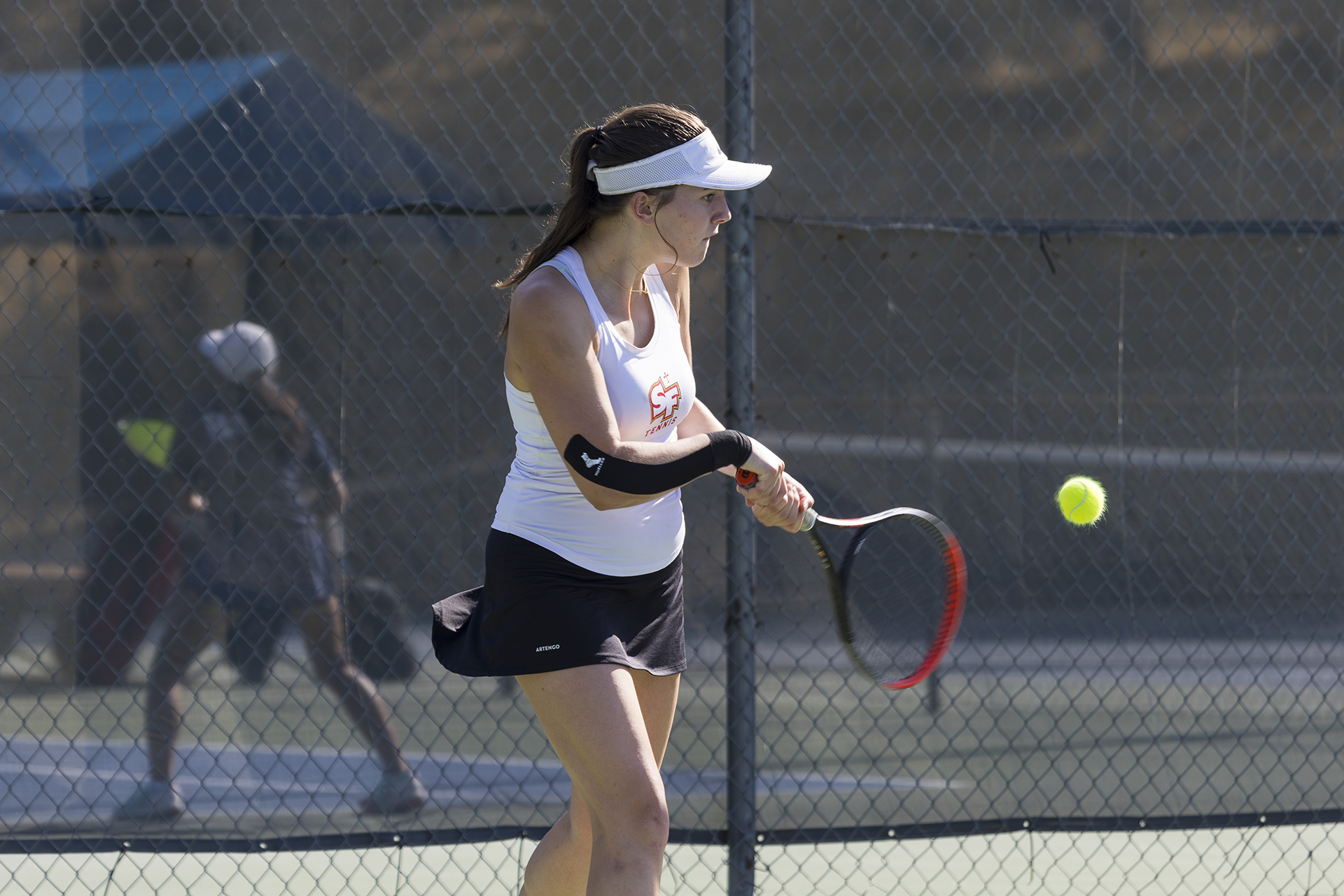 Del Oro dominates singles as SF drops road match