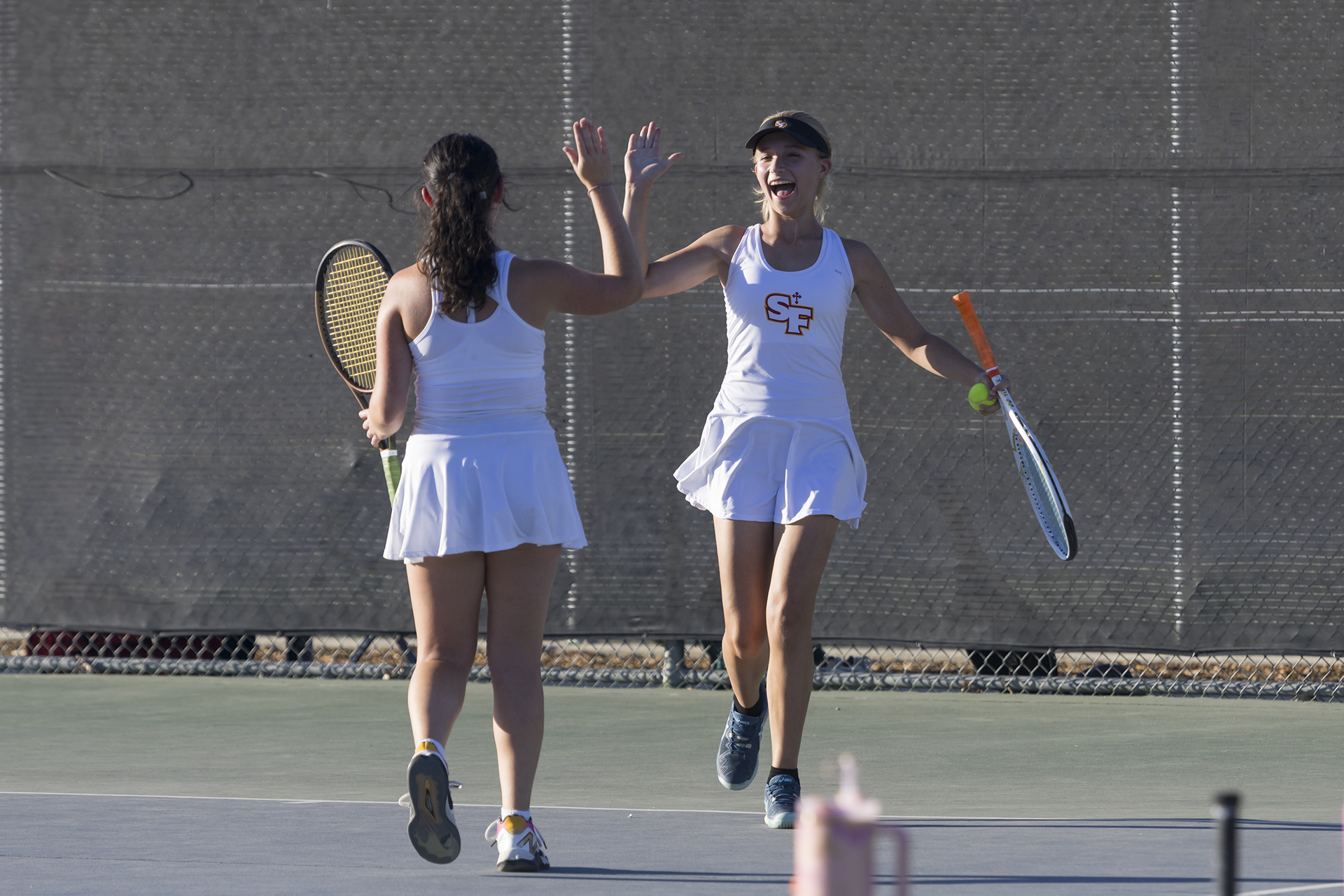 SF picks up key league win at Davis
