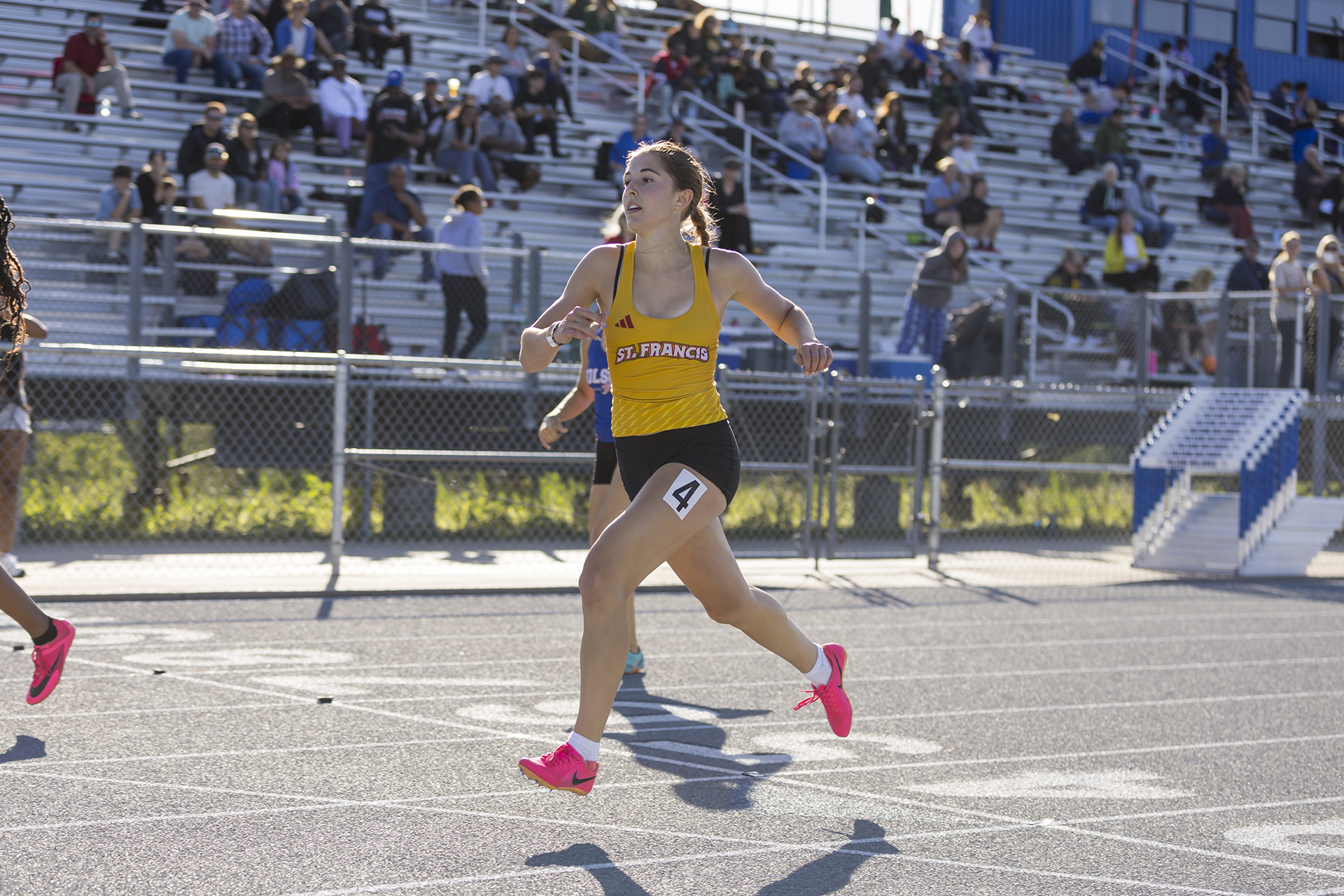 Towne, Randall lead SF on first day of section divisional