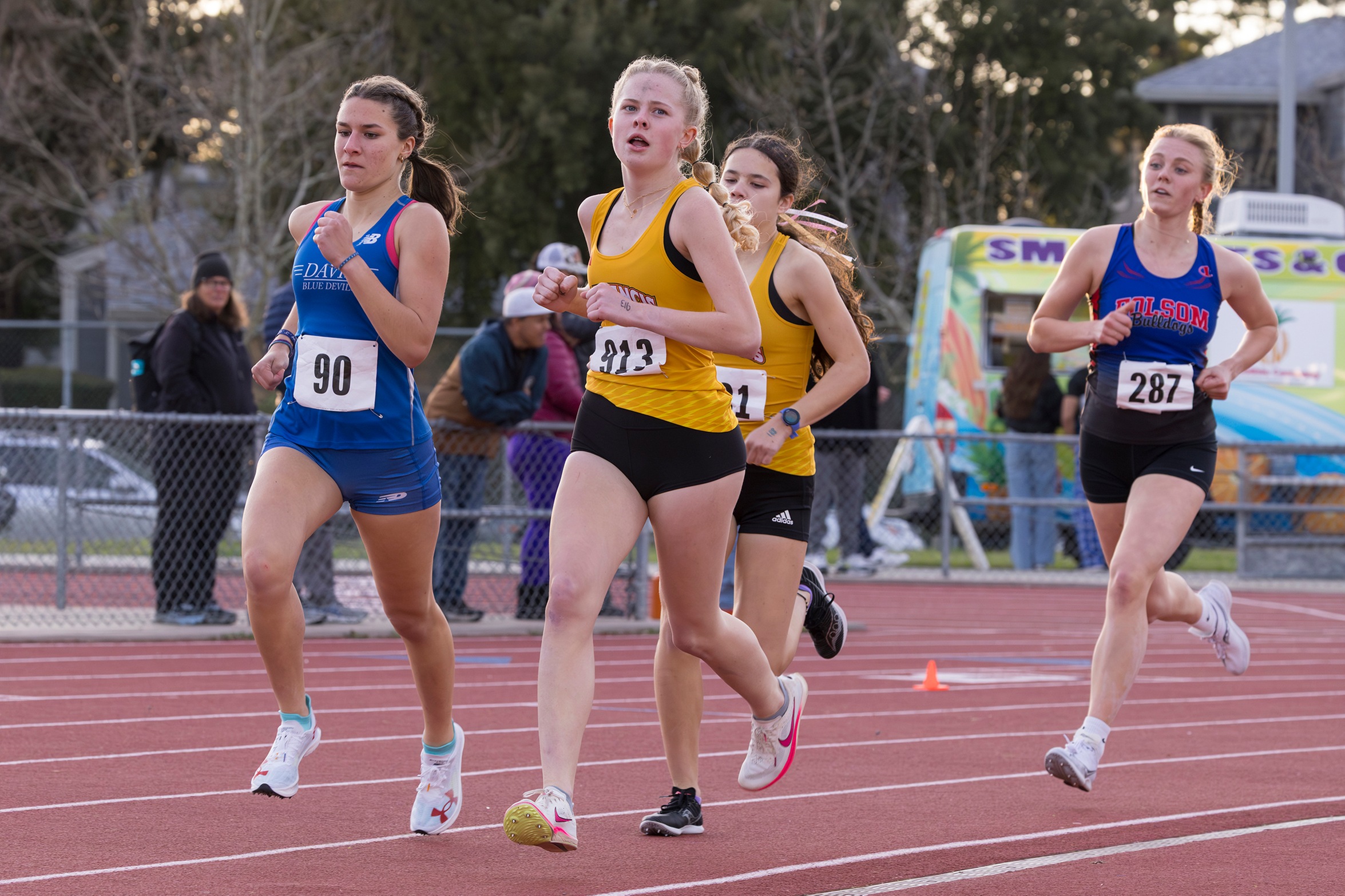 Welch, Hollar lead SF at Dublin Distance Fiesta