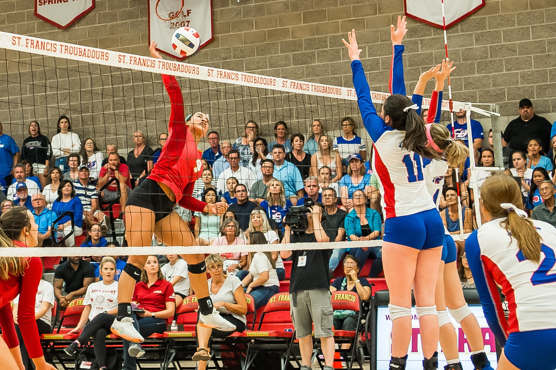 Volleyball&rsquo;s Edwards a Finalist for All-City Female Athlete of the Year
