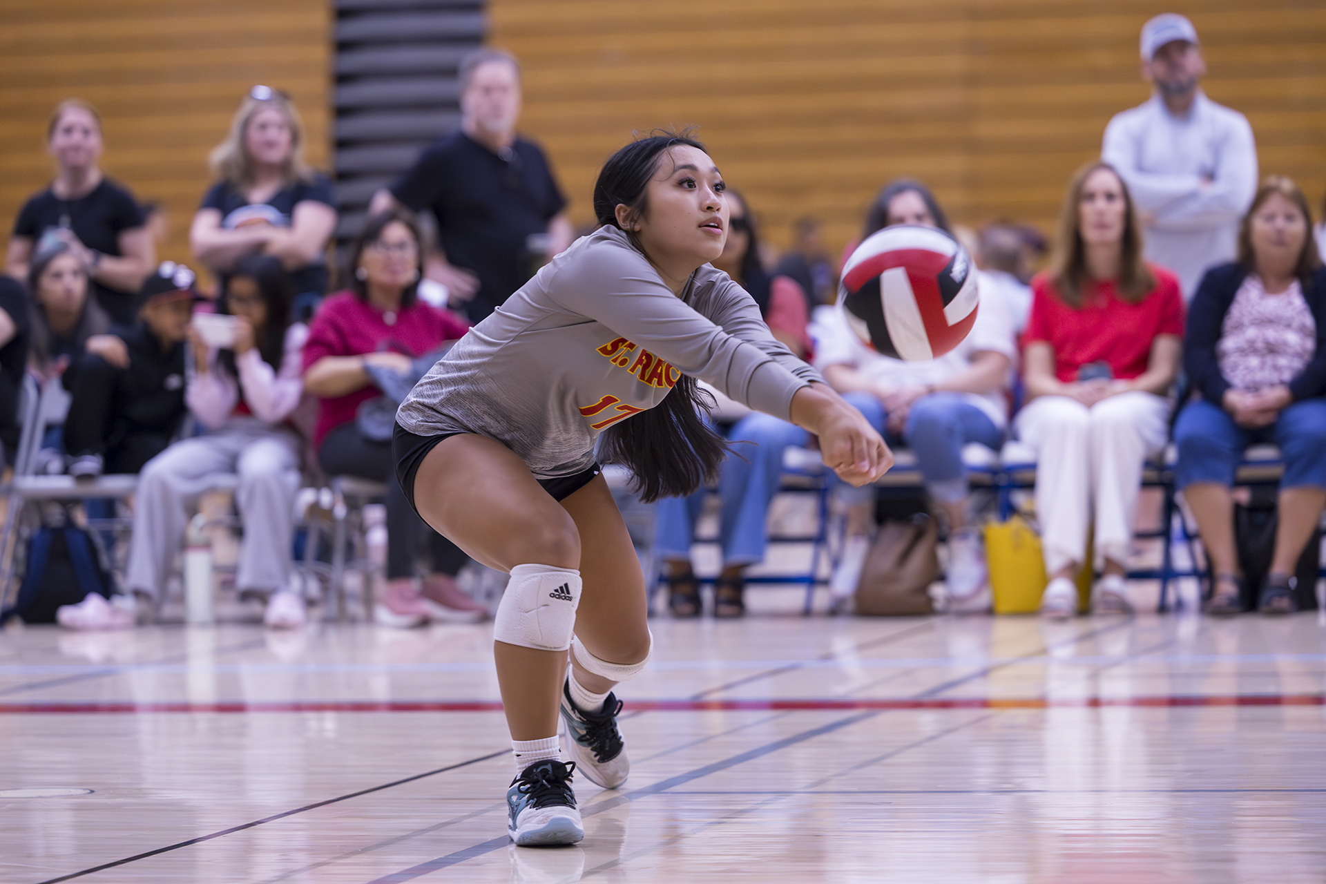 Frosh volleyball suffers first SFL loss of the year