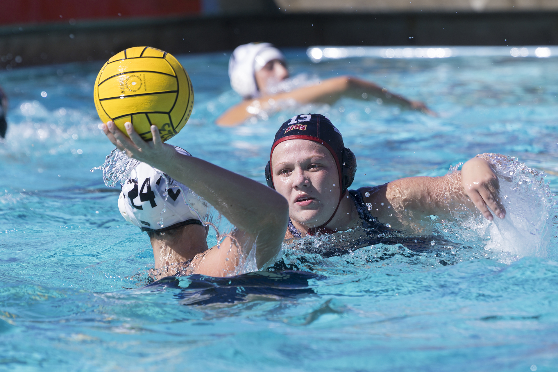 Wells, Ellis lead scoring in loss at DO