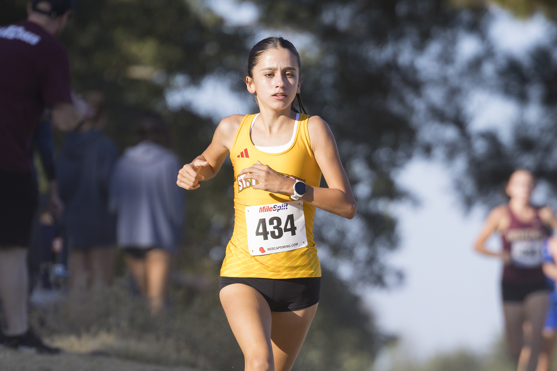 Gutierrez wins varsity 5K at Bulldog Invite